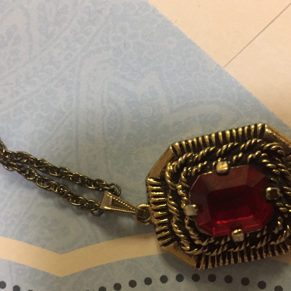 Sarah Coventry Jewelry - Vintage necklace signed Sarah Cov red stone
